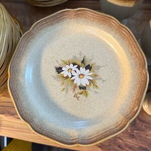 Mikasa Whole Wheat Loves Me salad plate